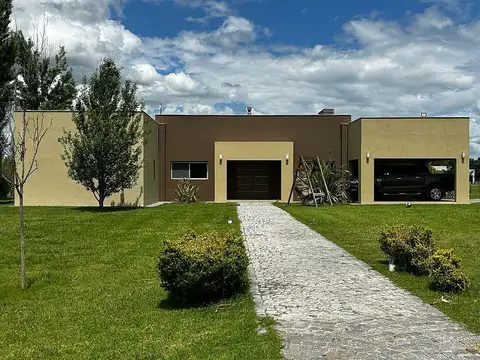 Casa en Venta en Estancia Villa Maria, Countries y Barrios Cerrados en Ezeiza