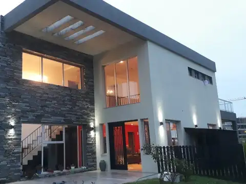 Casa en Venta en Puertos, Countries y Barrios Cerrados en Escobar