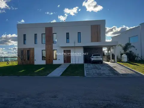 Casa en Venta en Cruz del Sur, Canning