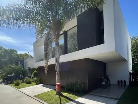 Casa en Venta en Villa Gobernador Udaondo, Partido de Ituzaingó