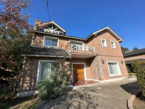 Casa en Venta en Campos De Alvarez, Countries y Barrios Cerrados en Francisco Alvarez