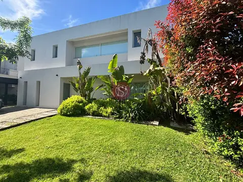 Casa en Venta en Pilar del Este - Santa Guadalupe, Countries y Barrios Cerrados en Pilar