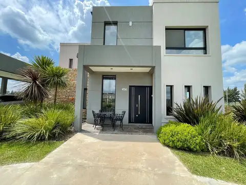 Casa en Venta en La Providencia Resort & Country Club, Canning