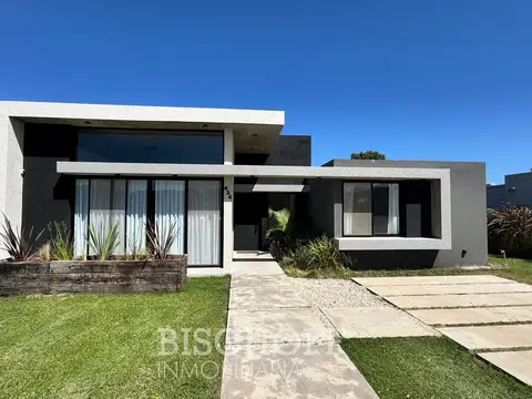 Casa en Venta en Barrio Residencial 1, Costa Esmeralda