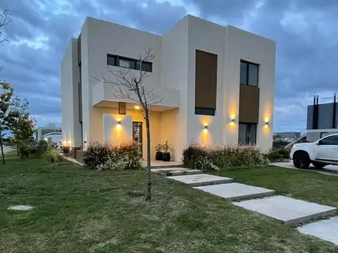 Casa en Venta en Puertos - Araucarias, Countries y Barrios Cerrados en Escobar