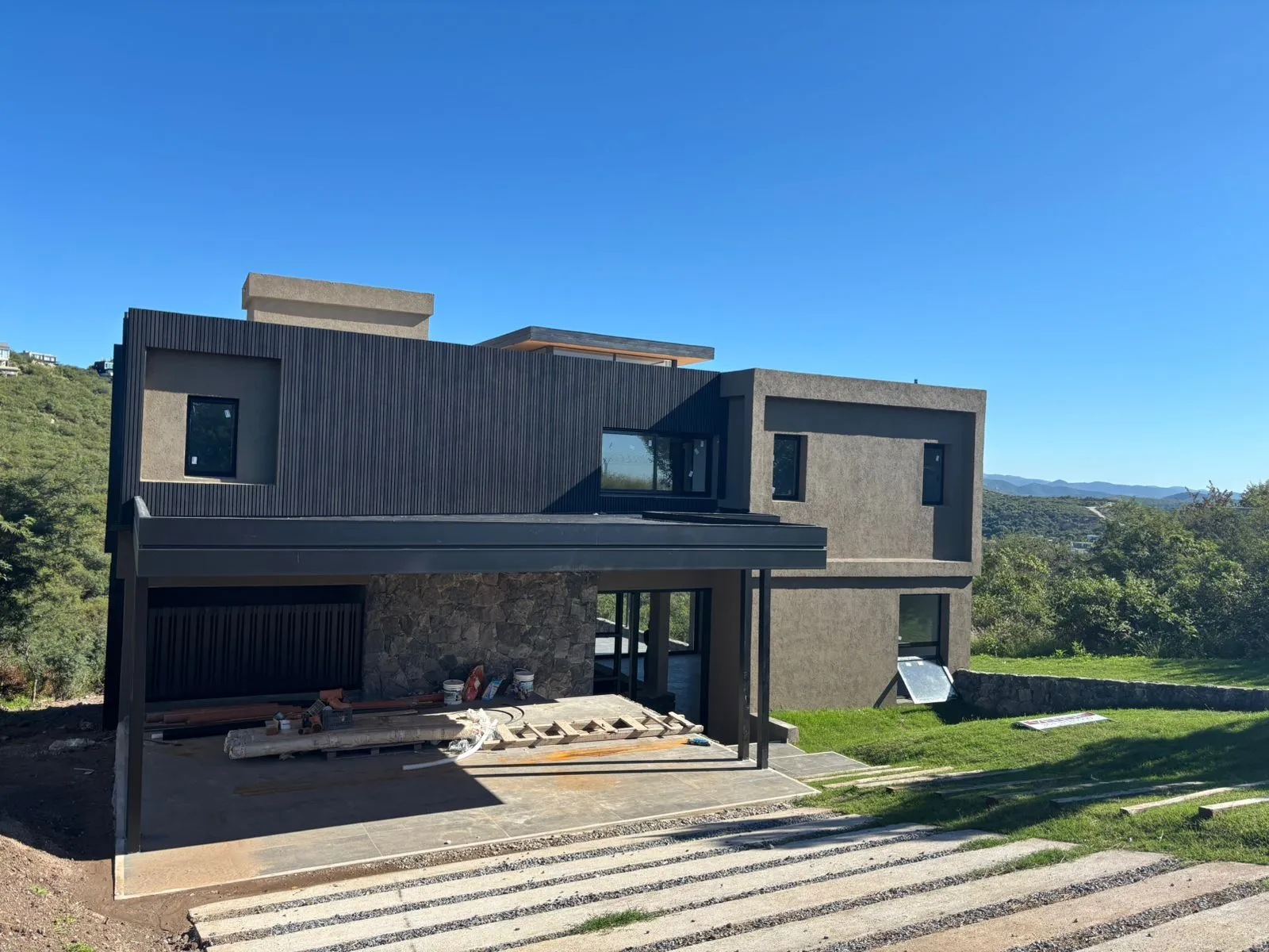 La deseada, Casa en venta tres dormitorios,