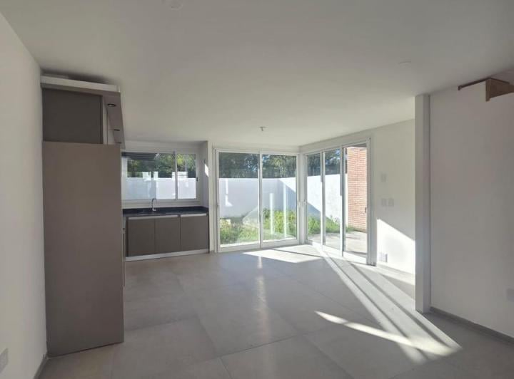Casa · 139m² · 5 Ambientes · 2 Cocheras