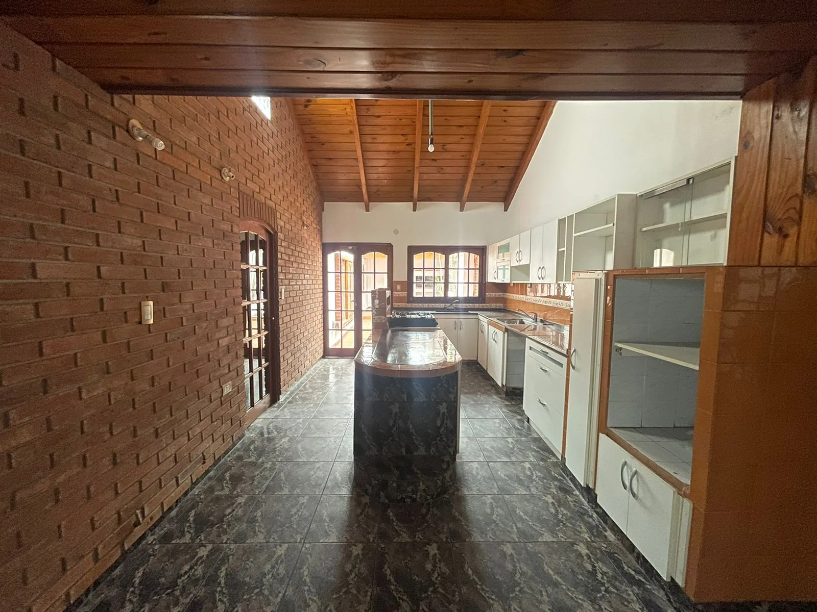 Impecable Casa en Venta a Metros de Caraffa