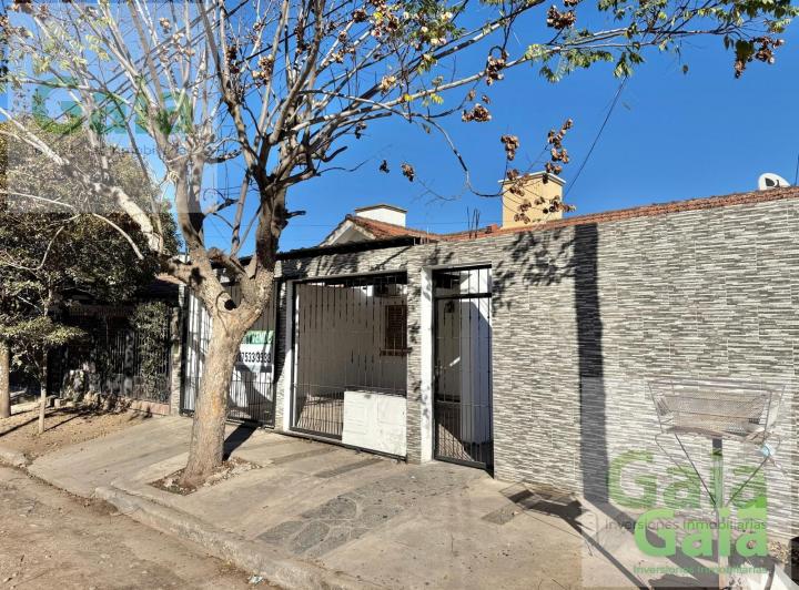 Casa · 190m² · 5 Ambientes · 1 Cochera