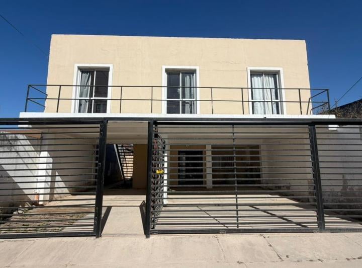 Casa · 137m² · 7 Ambientes · 2 Cocheras