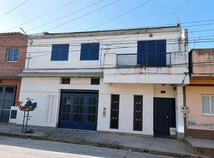 PH · 392m² · 8 Ambientes · 1 Cochera