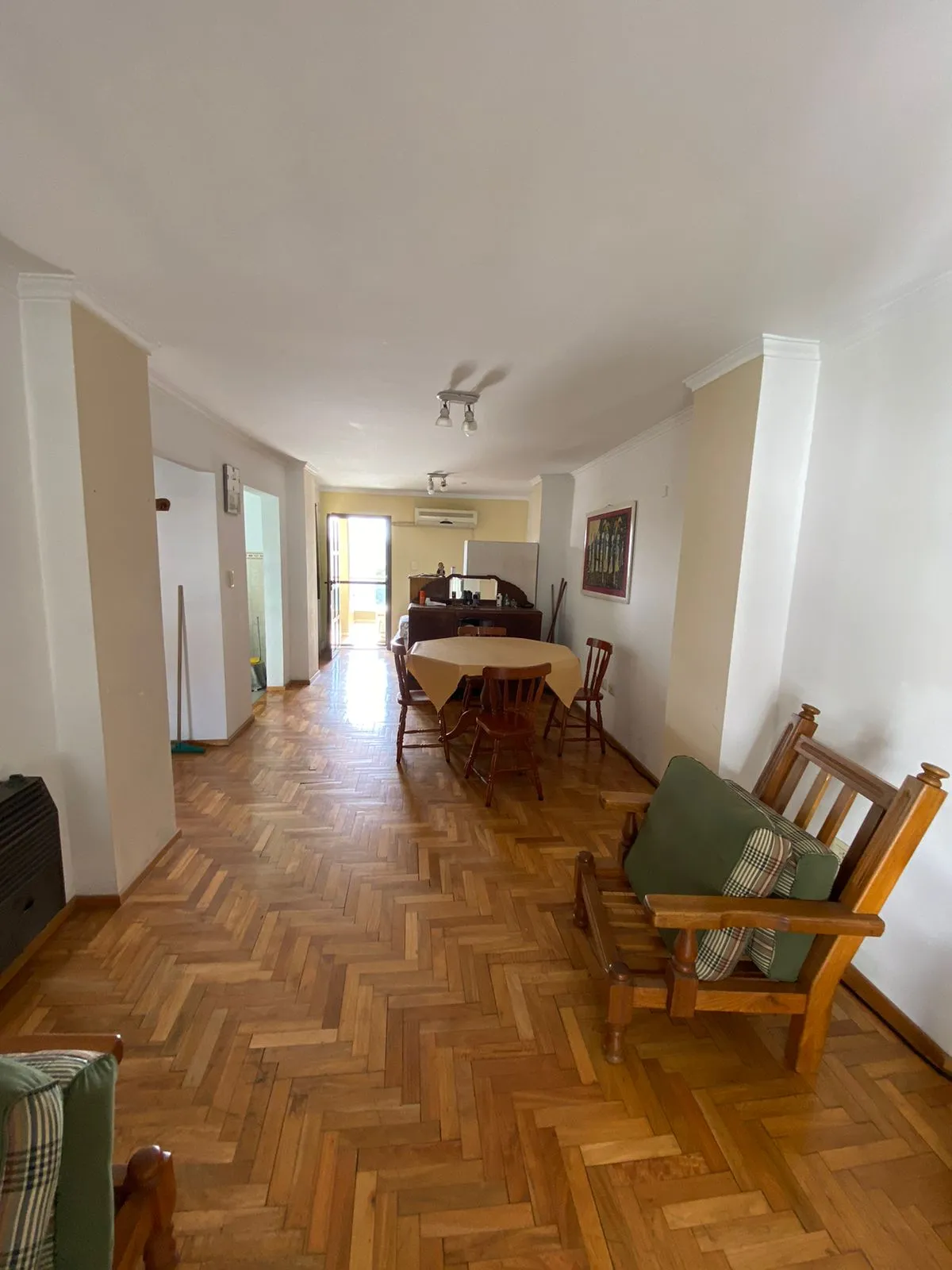 B CENTRO - PROXIMO A LA TERMINA -  DEPTO. 1 DORM. EN BALCARCE 136