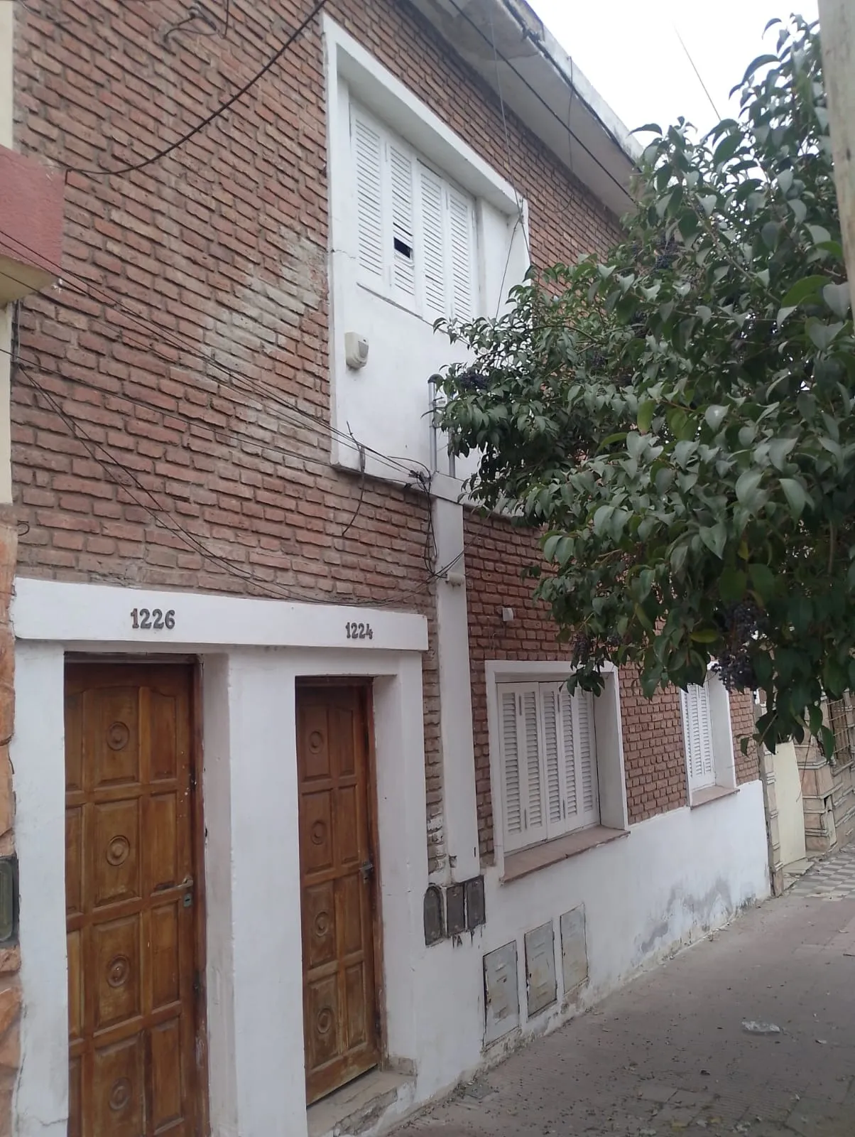 Casa y dos departamentos en venta.Barrio Cofico. Oportunidad de negocio para inversionistas.