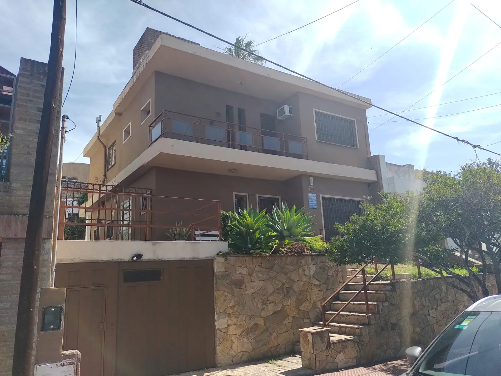 OPORTUNIDAD 2 X 1 - CASA + DEPARTAMENTO - CON ESCRITURAS INDEPENDIENTES - VENTA EN BLOQUE - FLIPPING