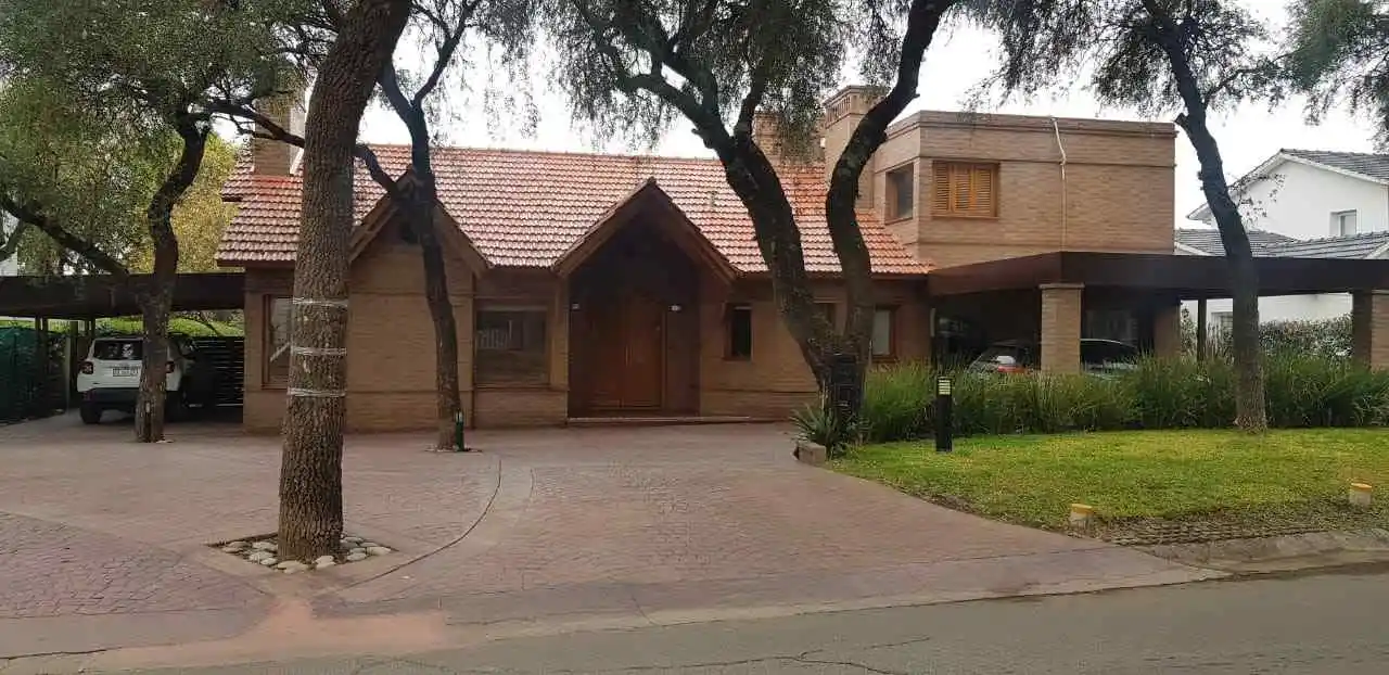 Lomas de La Carolina 4d Excel  casa  y Ubicacion