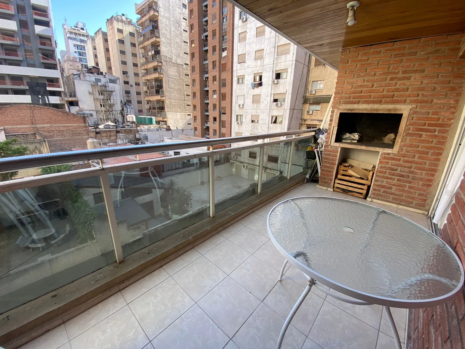 ESPECTACULAR DEPTO CON ASADOR! SUPER COMPLETO!
