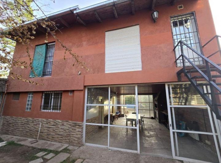 Casa · 148m² · 1 Dormitorio · 1 Cochera