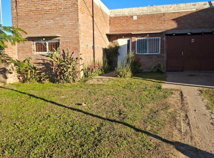 Casa · 105m² · 4 Ambientes · 1 Cochera