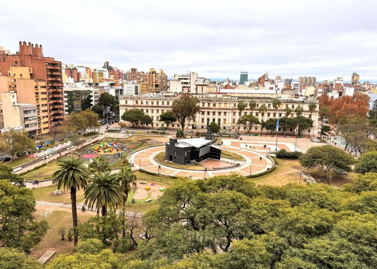 ALQUILER | DEPARTAMENTO DE 1 DORMITORIO CON VISTA A PLAZA DE LA INTENDENCIA