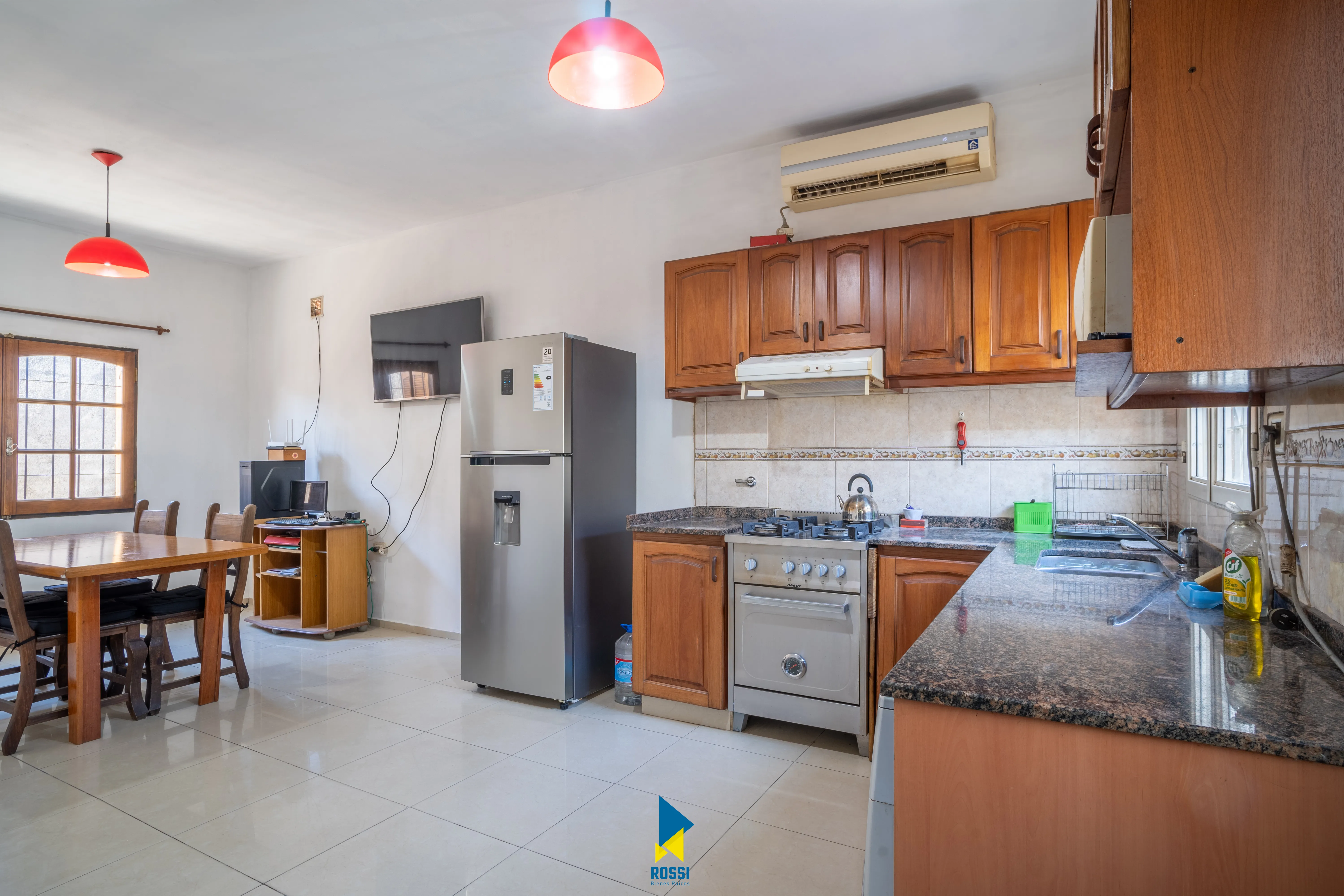 VENTA DE CASA CON GALPON EN ZONA NORTE