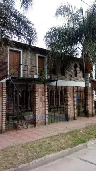 OPORTUNIDAD RECIBO MENOR CASA CON DOS DPTOS EN PLANTA ALTA
