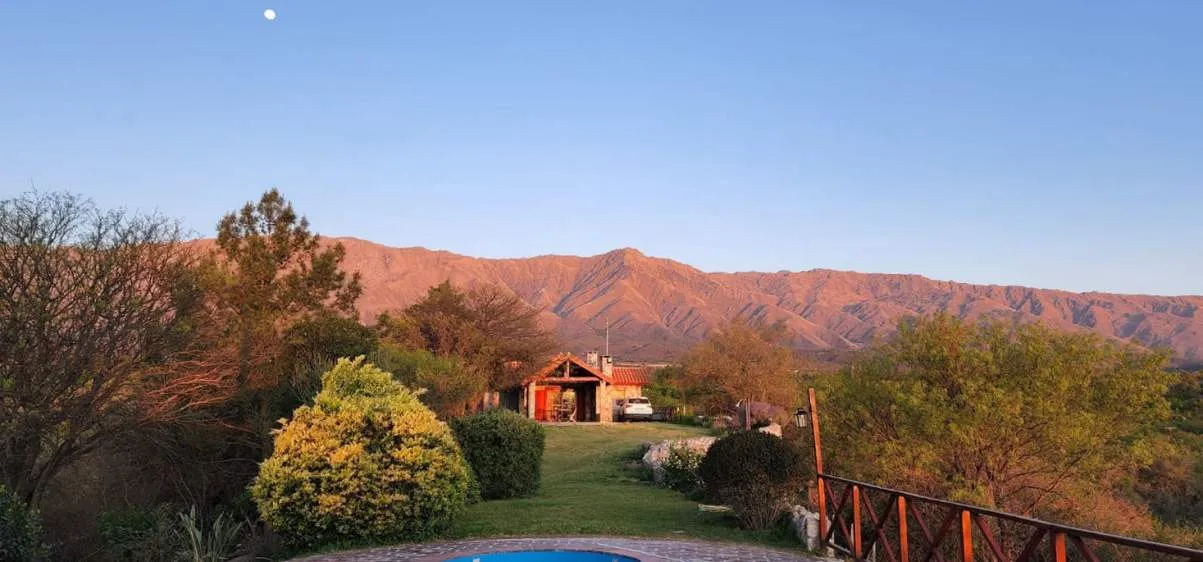VENTA Campo y Casa única en Traslasierras (5 hs aptas desarrollo)