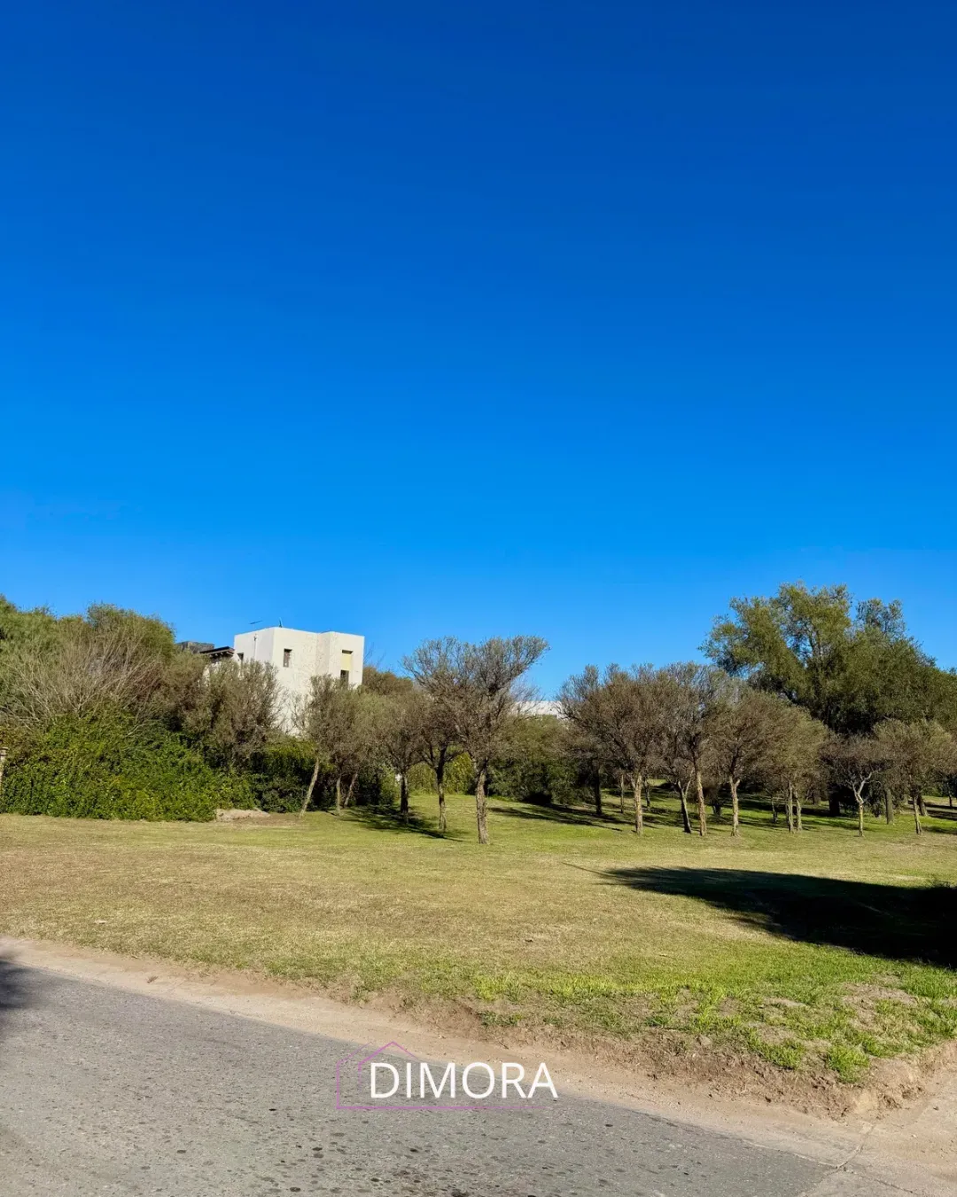 EXCLUSIVO LOTE EN VENTA | COUNTRY VALLE DEL GOLF | 1.500 M² | SOBRE CALLE PRINCIPAL ASFALTADA