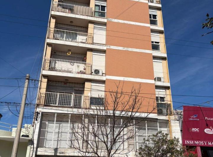 Departamento · 55m² · 6 Ambientes · 1 Cochera