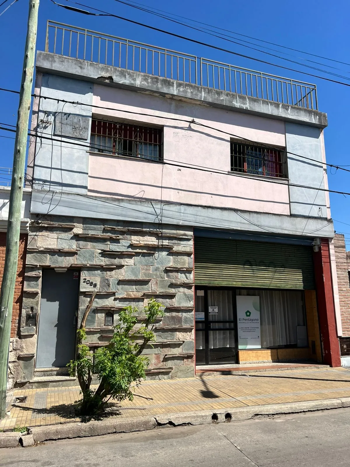 Venta de Local Comercial + Departamento P/A CON RENTA!!!!!