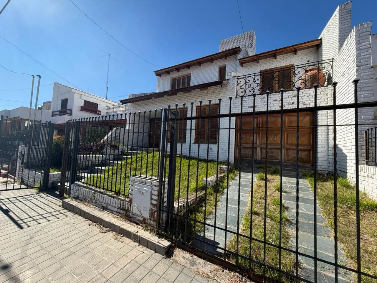 VENTA CASA 4 DORMITORIOS+ ESCRITORIO B° MAIPU 2A SECCION REMODELADA A NUEVA 2018 APTO CREDITO