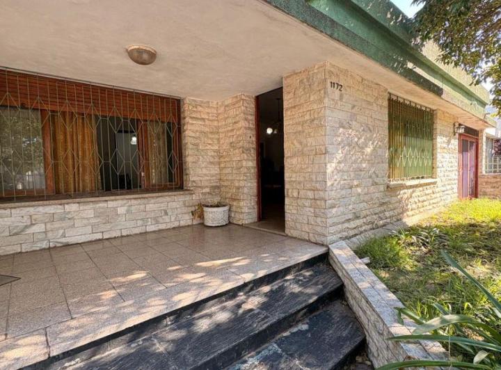 Casa · 137m² · 5 Ambientes · 2 Cocheras