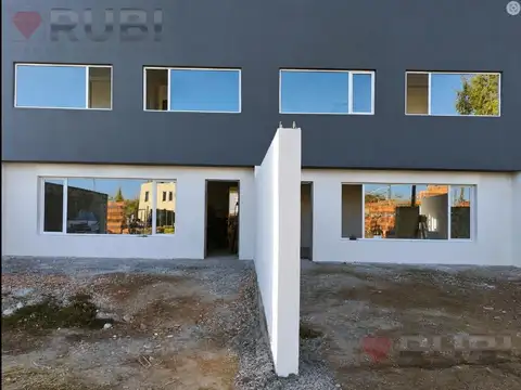 PH en Venta en Plottier, Confluencia