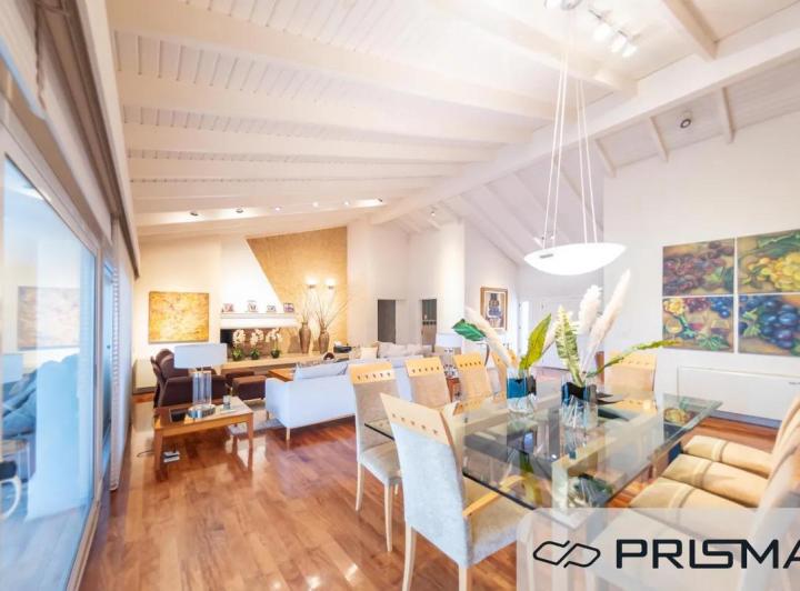 Casa · 591m² · 13 Ambientes · 3 Cocheras