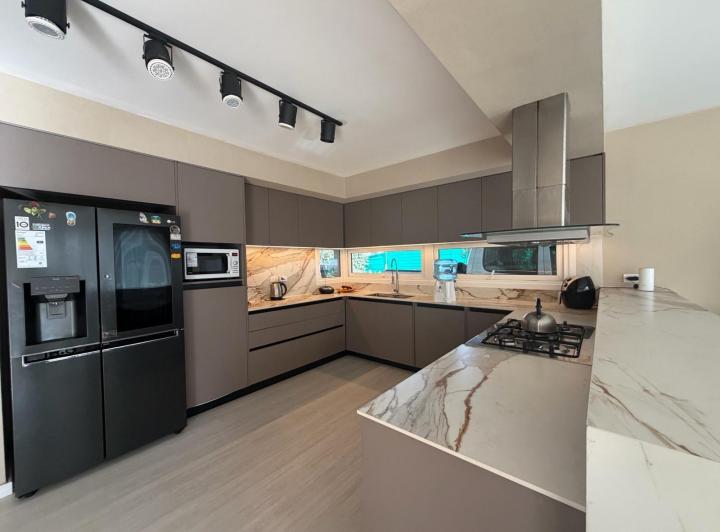 Casa · 560m² · 6 Ambientes