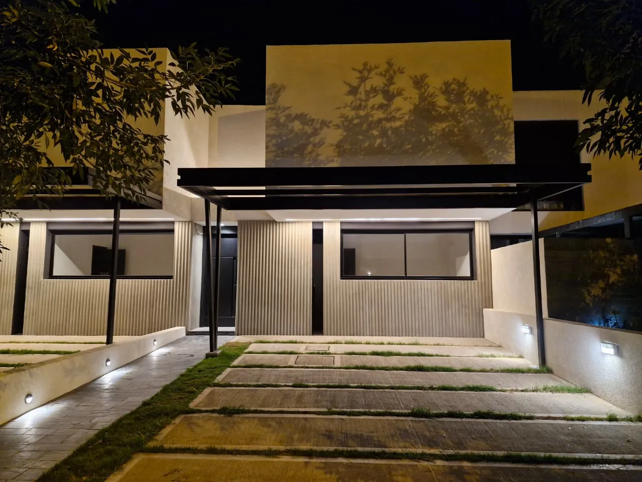 Green Ville 2. Dormitorio en planta baja, 3 baños, 4 dormitorios, lavadero, 190 m2 cubiertos.