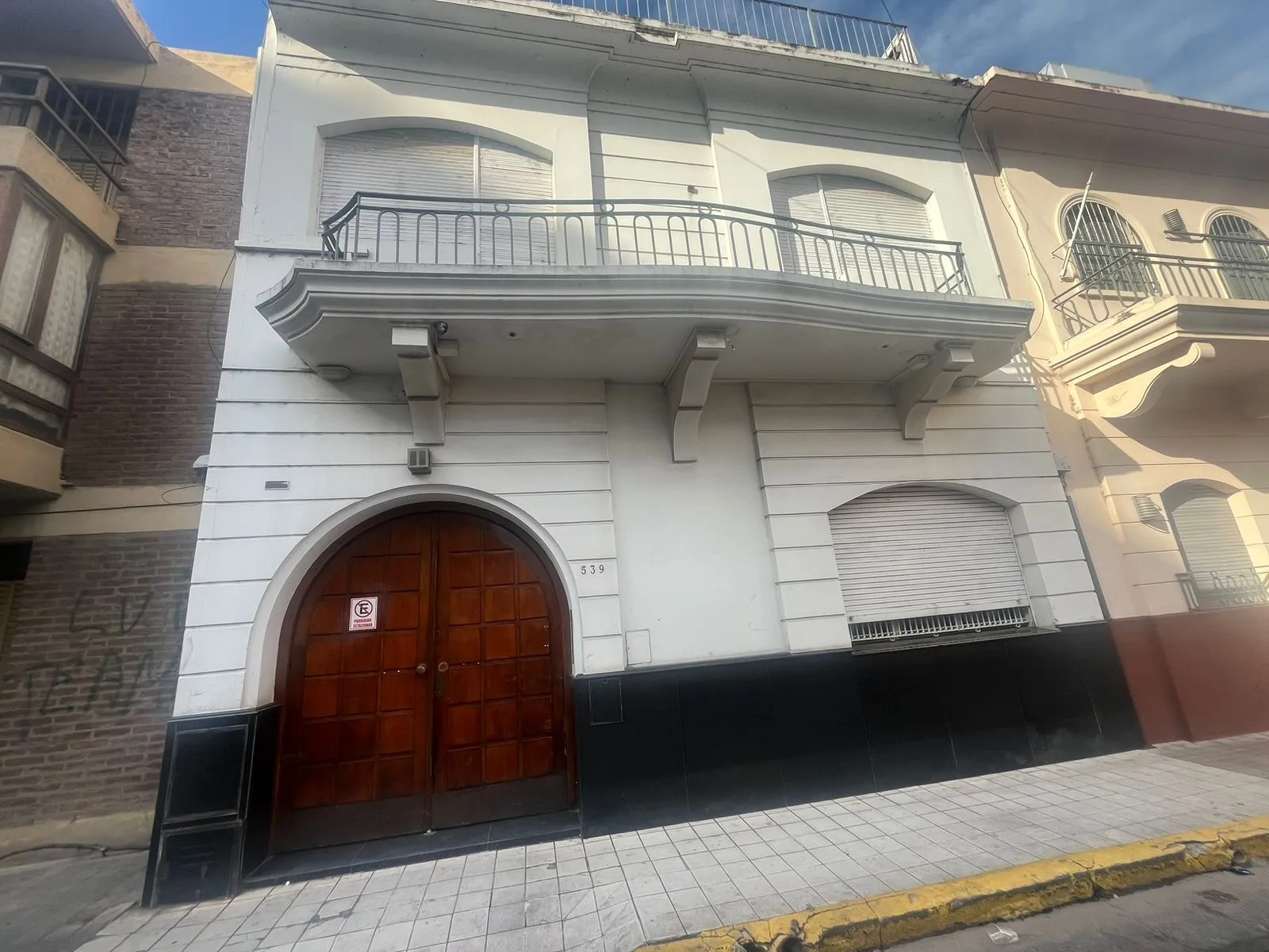 CENTRO: 25 DE MAYO AL 500 CASA DE 340 M2 CUB APTA USO COMERCIAL