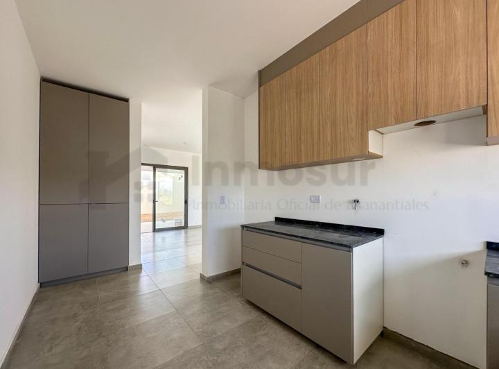 Casa · 145m² · 4 Ambientes · 2 Cocheras