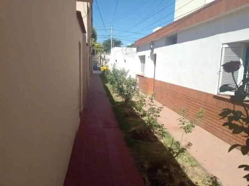 Lavalleja 2500 P.B. int 2 dor escr 2 pat