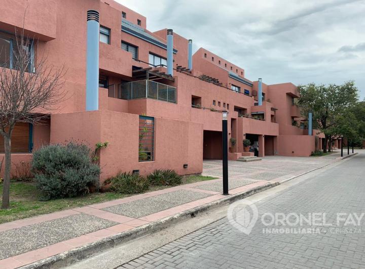 Departamento · 89m² · 9 Ambientes · 1 Cochera