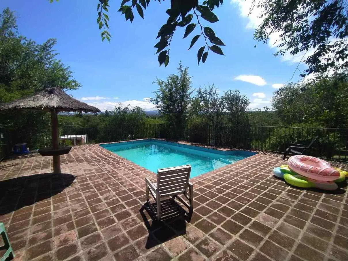 Casa PILETA Gran terreno Parque Siquiman