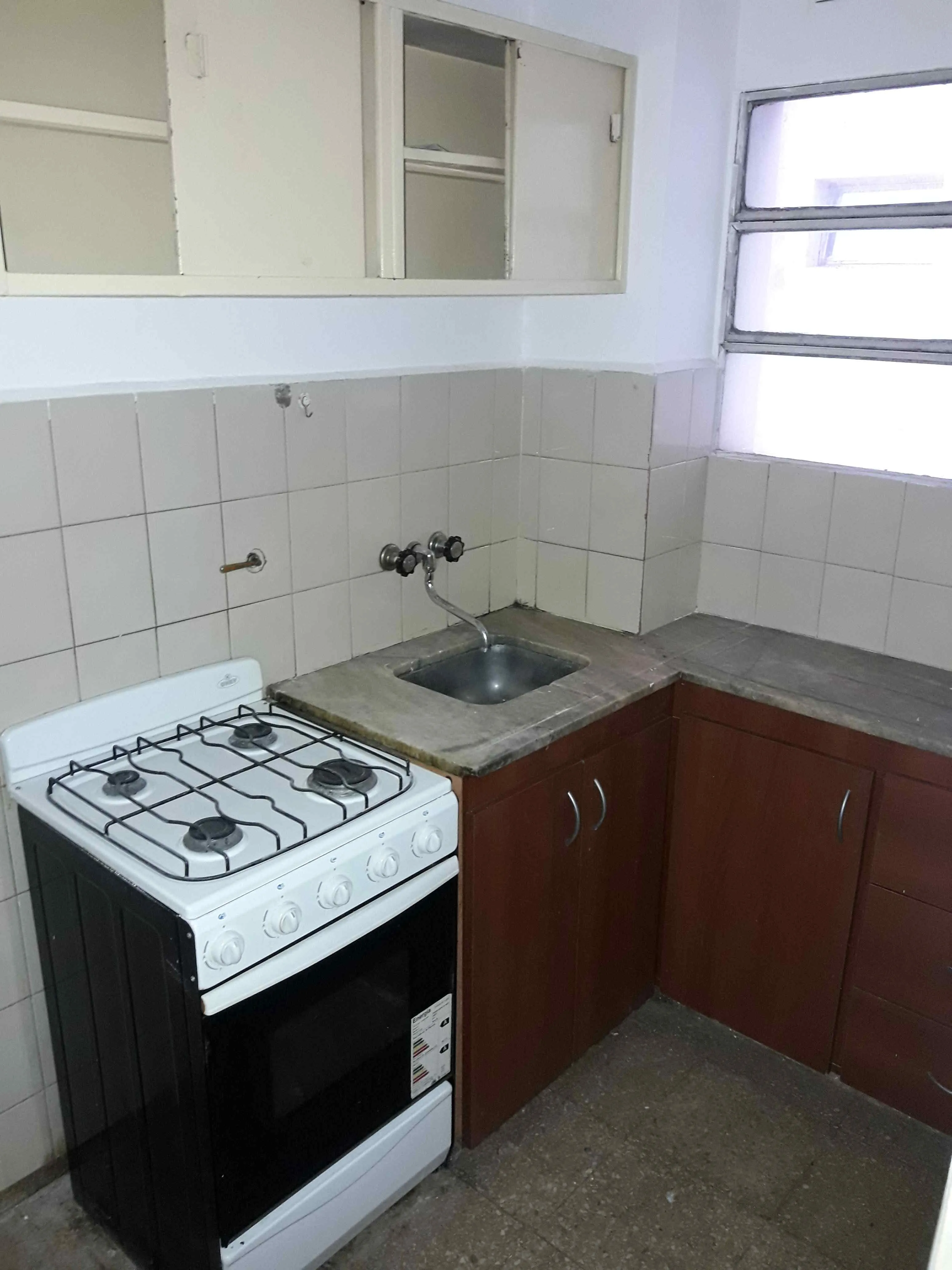 Av. COLON 1437 - DEPTO AMPLIO DE 1 DORM. C/COCINA SEPARADA