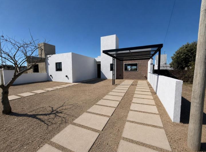 Casa · 96m² · 5 Ambientes · 1 Cochera