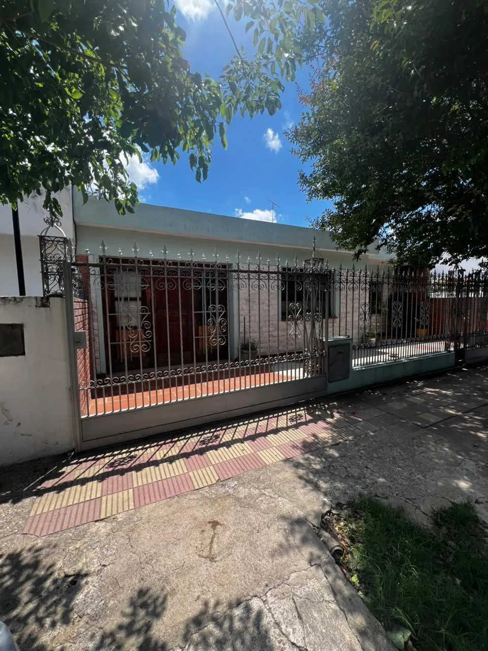 CASA 3 DORMITORIOS EN VENTA