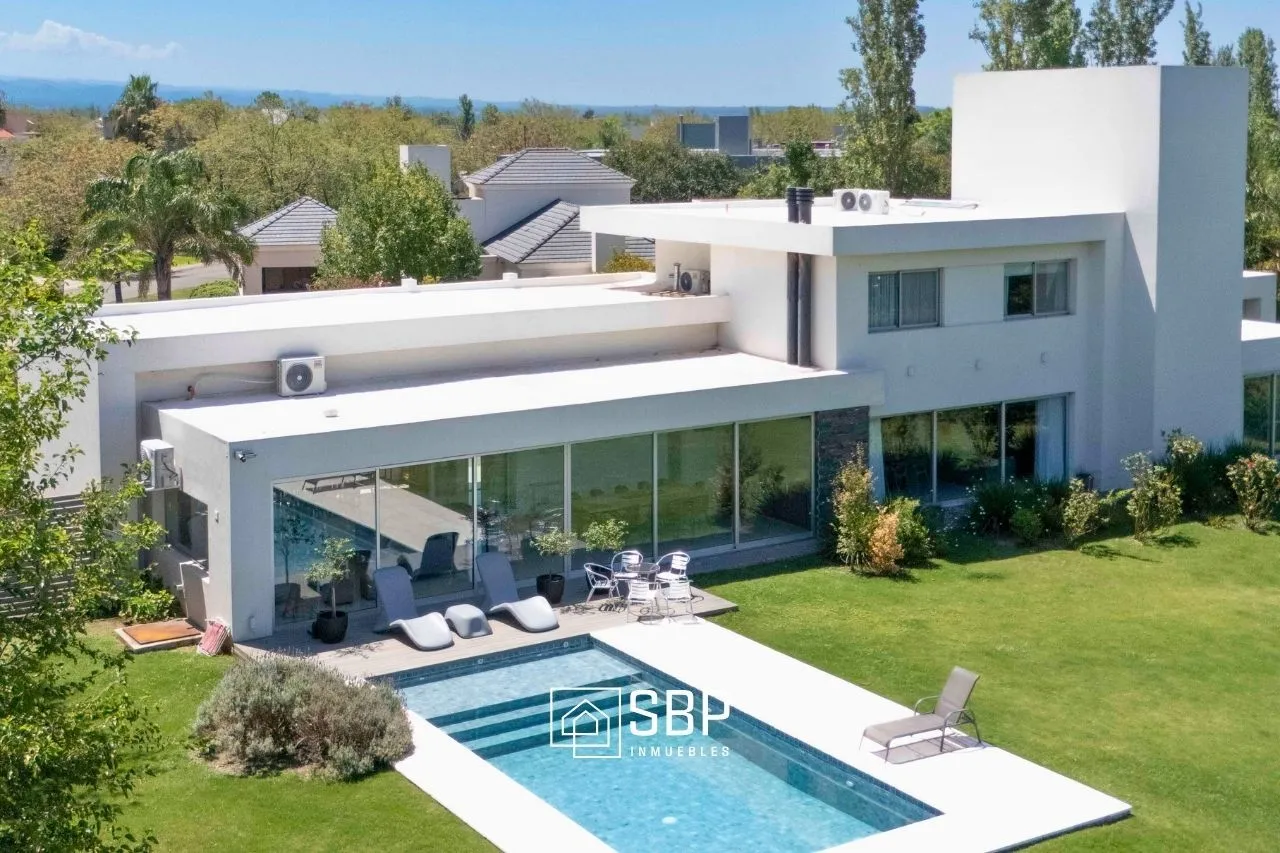 CASA EN VENTA | ALTOS DEL CHATEAU | 5 DORM