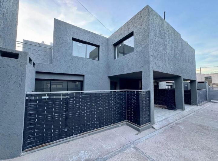 Casa · 110m² · 4 Ambientes · 1 Cochera