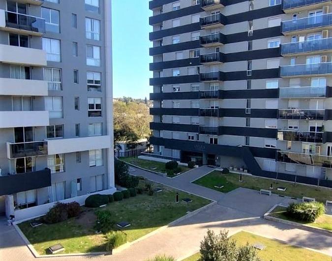 Departamento · 90m² · 4 Ambientes · 1 Cochera