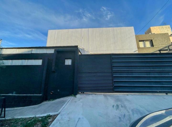 Bodega-Galpón · 183m²