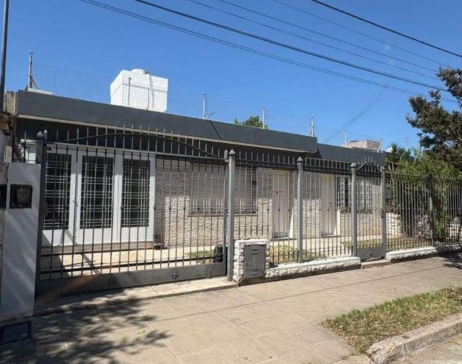 Casa · 186m² · 1 Ambiente · 1 Cochera