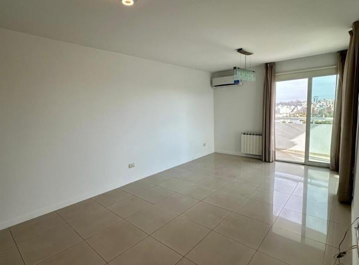 Departamento · 4 Ambientes · 1 Cochera