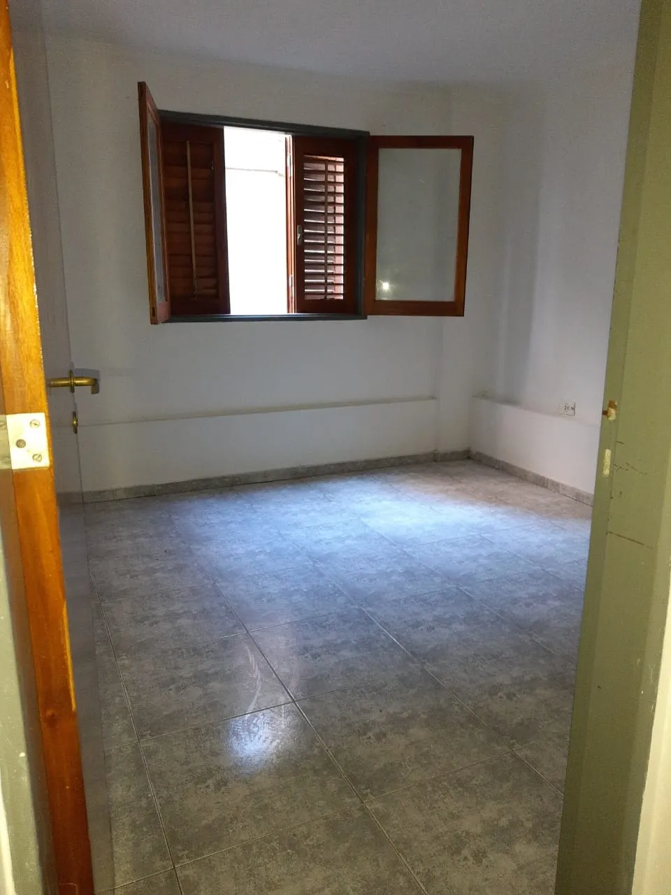SOL DE MAYO 289 SE VENDE DPTO 1 DORM CON BUENA RENTA